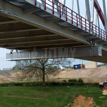 A JOMY gantry in aluminum under a bridge A JOMY gantry in aluminum under a bridge