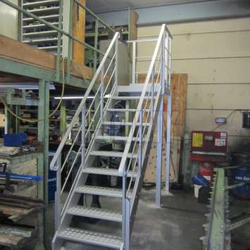 Aluminum stair for access of warehouse on height Aluminum stair for access of warehouse on height