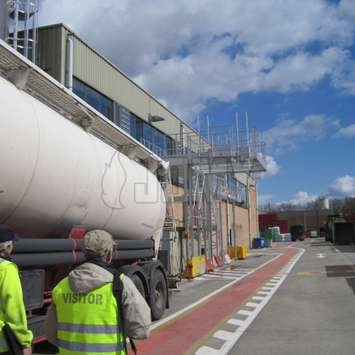 JOMY| JOMY specialiseert zich in brandtrappen, brandladders, trapladders, loopbruggen, constructies op maat en andere veiligheidstoepassingen JOMY is gespecialiseerd in een breed scala van producten met inbegrip van trappen, speciale ladders, loopbruggen, trapladders, gepersonaliseerde constructies en andere veiligheidsaccessoires. Alle producten worden geproduceerd uit geanodiseerd lichtgewich