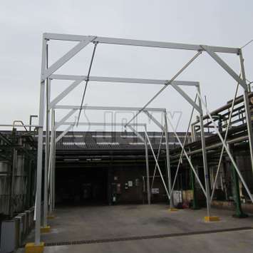 JOMY| JOMY specialiseert zich in brandtrappen, brandladders, trapladders, loopbruggen, constructies op maat en andere veiligheidstoepassingen JOMY is gespecialiseerd in een breed scala van producten met inbegrip van trappen, speciale ladders, loopbruggen, trapladders, gepersonaliseerde constructies en andere veiligheidsaccessoires. Alle producten worden geproduceerd uit geanodiseerd lichtgewich