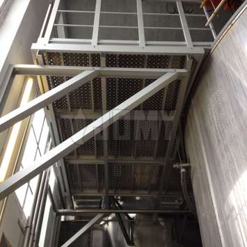 JOMY uses standard aluminum profiles designed by JOMY to make stairs, ladders, walkways, platforms and other constructions to your specific needs in an industrial environment. The JOMY engineers develop according to the EN 14122; machinery access. JOMY walkways are engineered for easy and safe passage at heights.