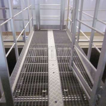 JOMY uses standard aluminum profiles designed by JOMY to make stairs, ladders, walkways, platforms and other constructions to your specific needs in an industrial environment. The JOMY engineers develop according to the EN 14122; machinery access. JOMY walkways are engineered for easy and safe passage at heights.