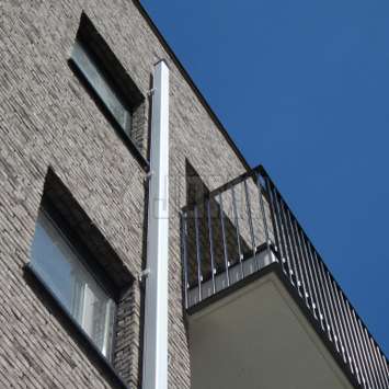 Uitklapbare ladders voor gebruik in de toegangs- en evacuatietoepassingen. De JOMY uitklapbare ladder is de beste uitklapbare evacuatie- of toegangsladder beschikbaar. De Mini-JOMY is de ideale oplossing voor toegang in residentiële en lichte commerciële toepassingen.